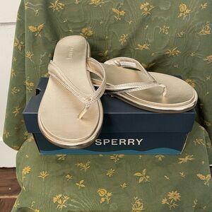 Sperry "Isla" Flip Flop Sandal Size 8